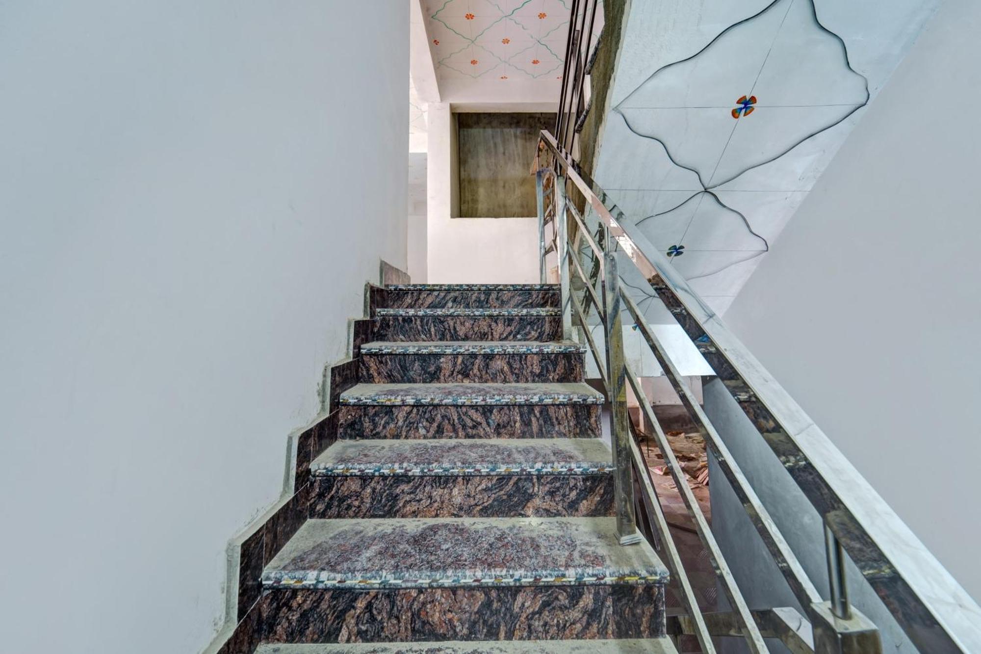 Hotel O S Square Guest House Patna  Eksteriør billede
